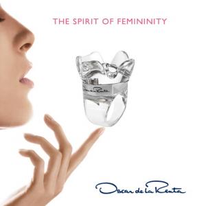 Parfumul din inel. Creatie Oscar de la Renta dedicata exclusiv fanilor de pe Facebook