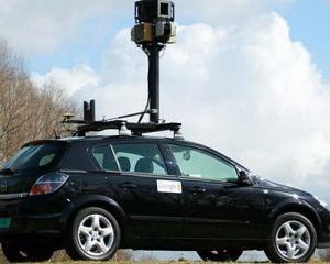 Google a primit amenda 1 milion de euro din cauza masinilor Street View
