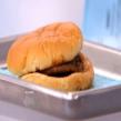 Cum arata un hamburger de la McDonald�s dupa 14 ani si ce spune compania