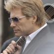 Jon Bon Jovi, chipul a doua parfumuri Avon
