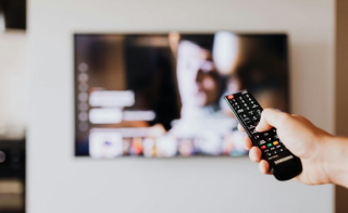 Mai putine reclame pe televizoarele conectate la YouTube