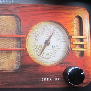 O idee, un radio vechi si mesajul potrivit: Ingredientele succesului international al campaniei Tune in