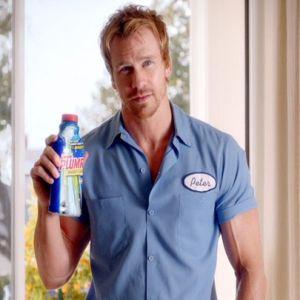 Reclama zilei: Fantezii erotice cu solutii de curatare