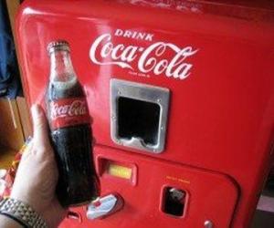 Cu telefonul platesti si-o Coca-Cola primesti