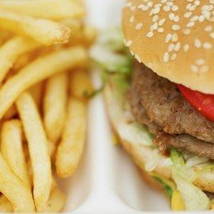 Unde nu-i marketing, vai de fast-food-uri