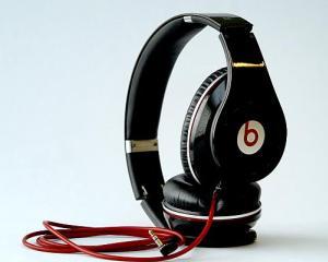 Cea mai mare achizitie Apple: producatorul de casti audio Beats Electronics