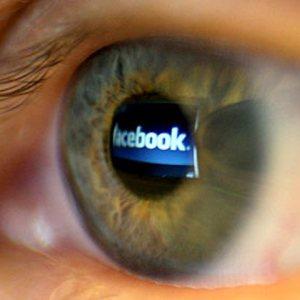 Facebook iti cere acum si numarul de telefon